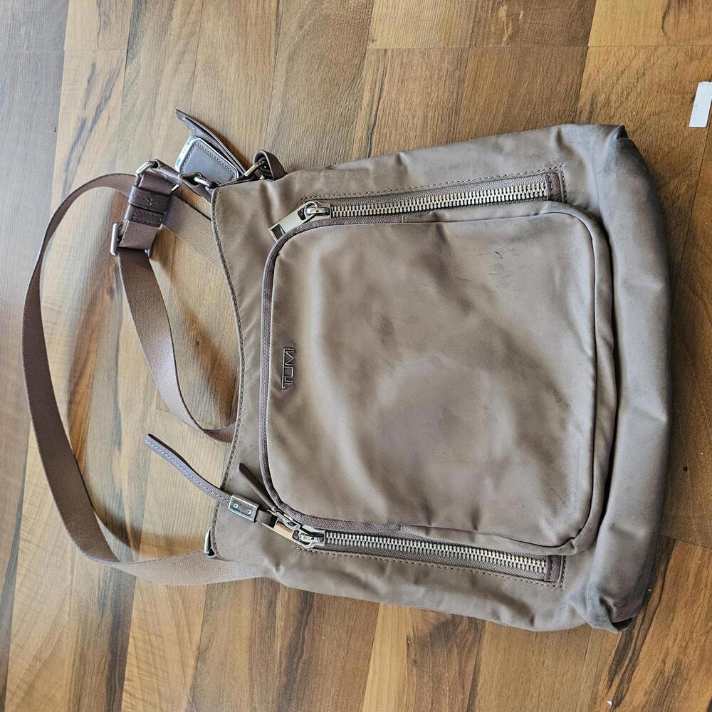 Tumi Voyageur Tyler‎ Crossbody